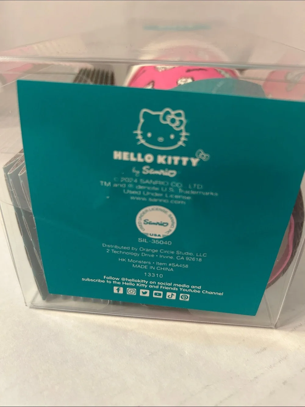 Hello Kitty Pink and Black Halloween Hot Cup Set. 10 cups with lids.